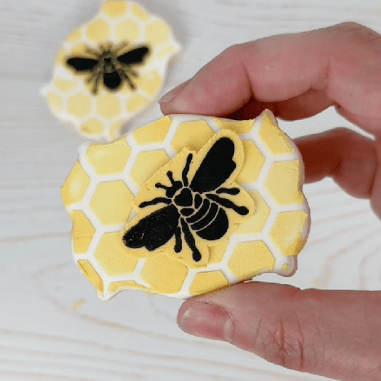 How to Use a Segmented Stencil to Make Royal Icing Transfers - The Cookie Countess